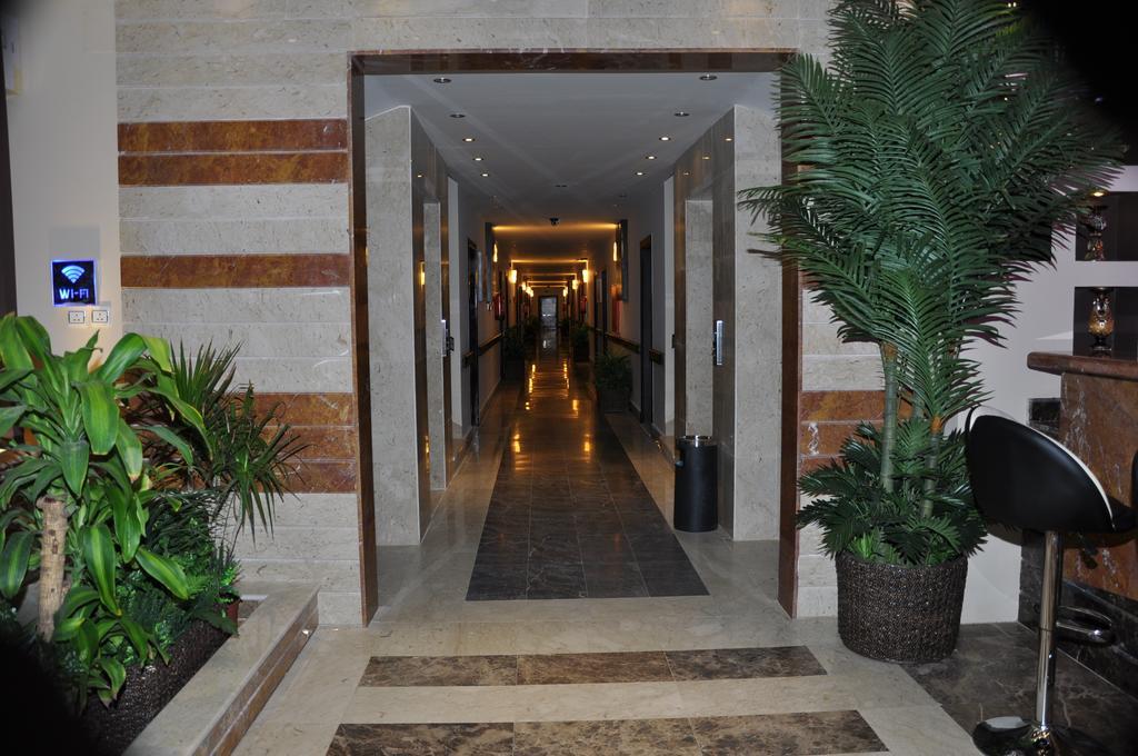 עראר Al Bustan Crown Hotel 2 מראה חיצוני תמונה