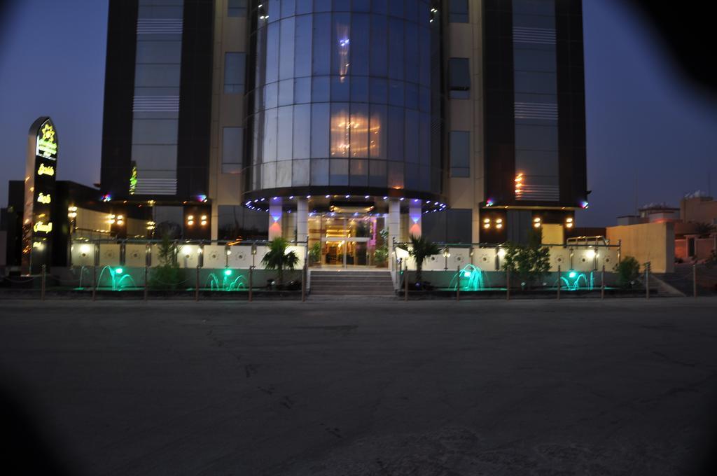 עראר Al Bustan Crown Hotel 2 מראה חיצוני תמונה